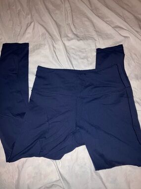 Prana Navy Leggings Women’s Medium with Center Logo